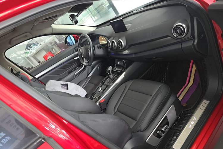 Used Wey VV7 2017 2.0T Flagship Model Right Front Seat