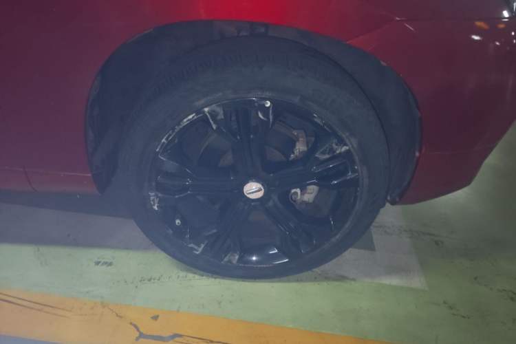 Used Wey VV7 2017 2.0T Flagship Model Right Front Wheel Hub