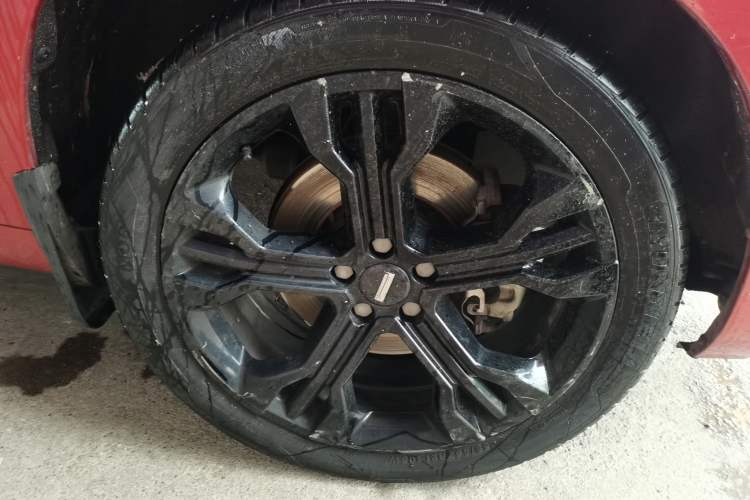 Used Wey VV7 2017 2.0T Ultra-Luxury Version Right Front Wheel Hub