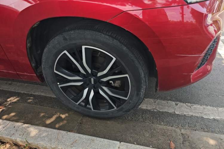 Used Wey VV7 2017 2.0T Flagship Model Right Front Wheel Hub