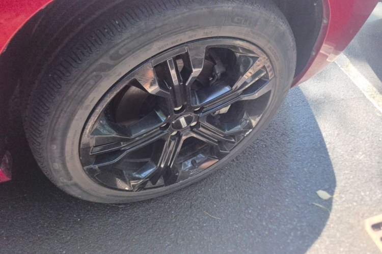 Used Wey VV7 2017 2.0T Flagship Model Right Front Wheel Hub