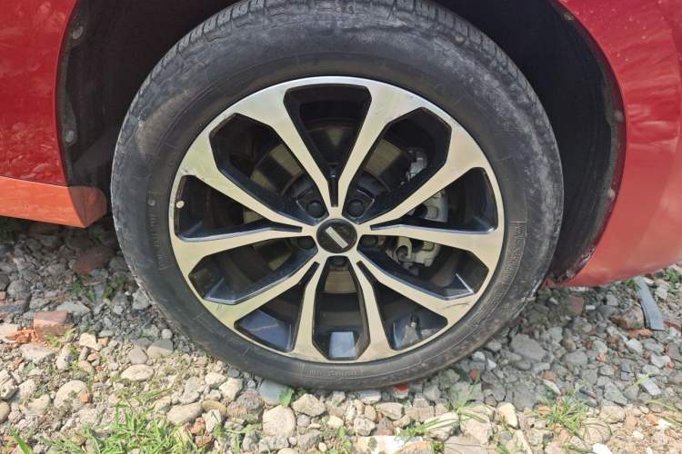 Used Wey VV7 2017 2.0T Luxury Model Right Front Wheel Hub