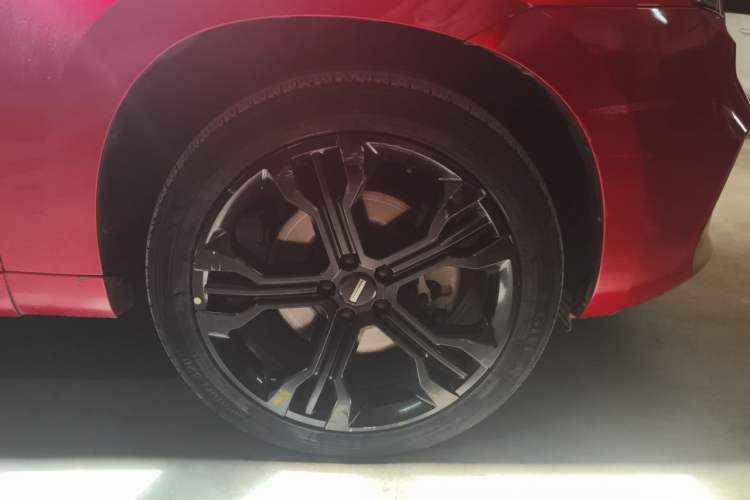 Used Wey VV7 2017 2.0T Flagship Model Right Front Wheel Hub