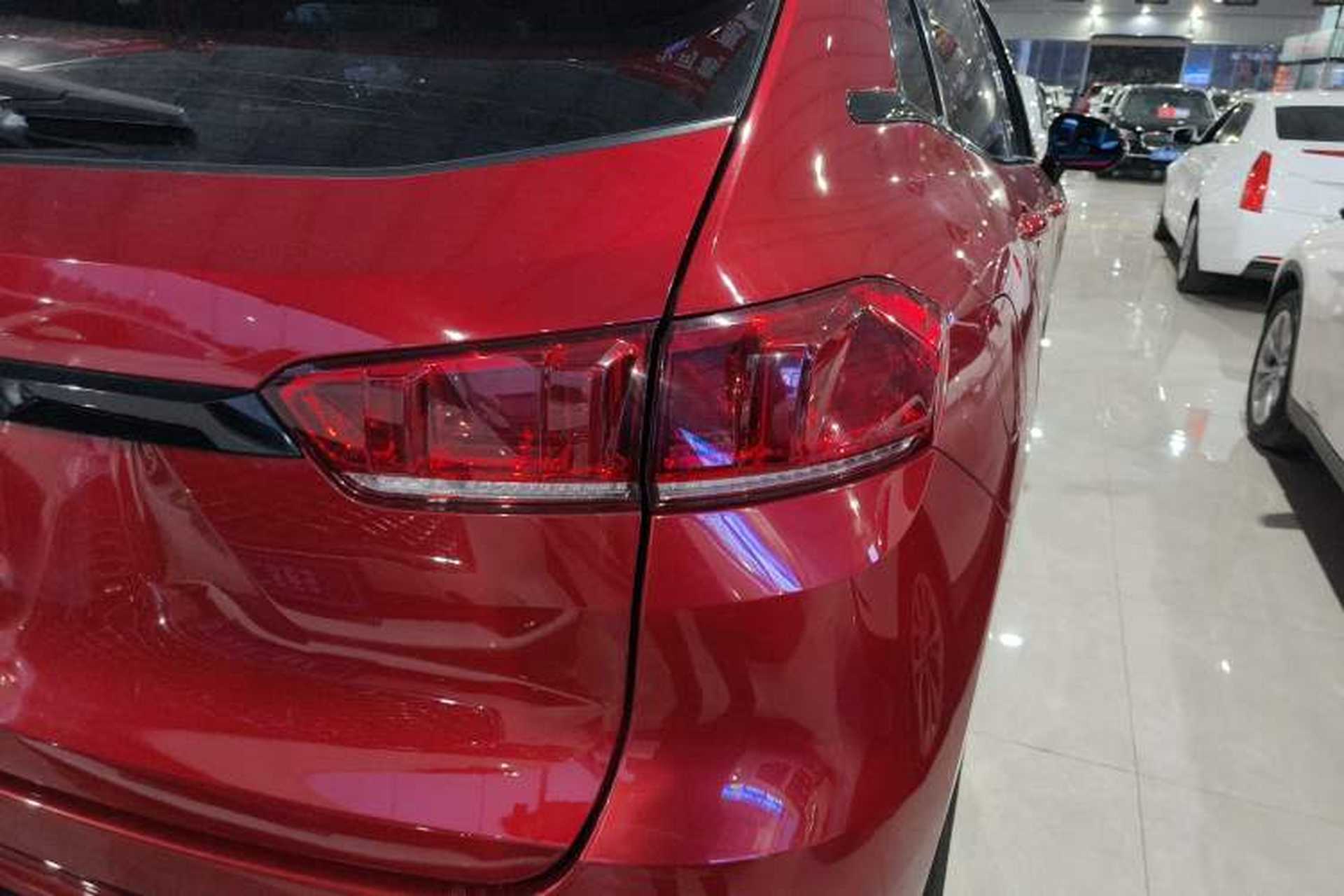 Used Wey VV7 2017 2.0T Ultra-Luxury Version Right Rear Taillight