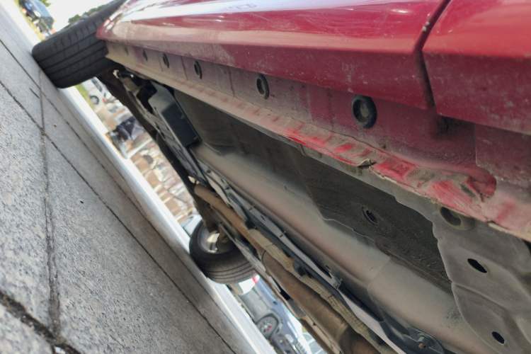 Used Wey VV7 2017 2.0T Flagship Model Right Side Sill