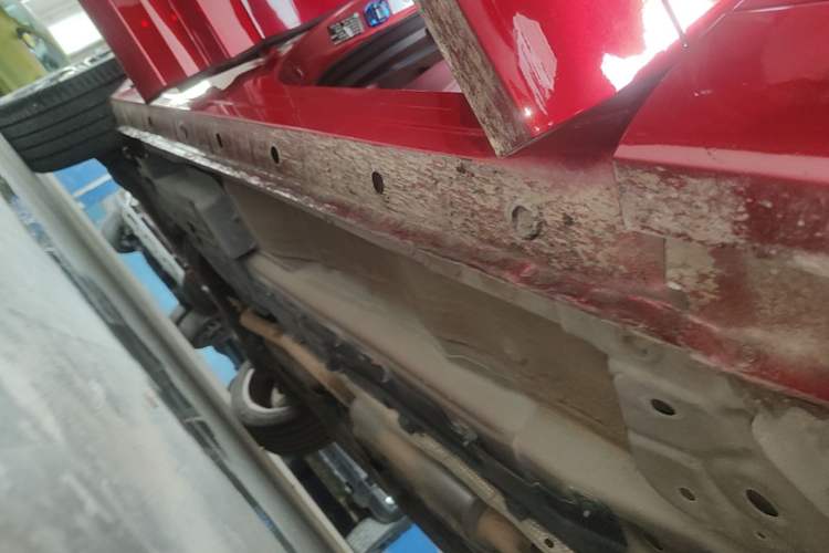 Used Wey VV7 2017 2.0T Flagship Model Right Side Sill