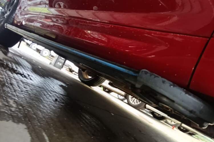 Used Wey VV7 2017 2.0T Flagship Model Right Side Sill