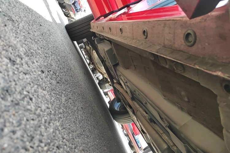 Used Wey VV7 2017 2.0T Flagship Model Right Side Sill