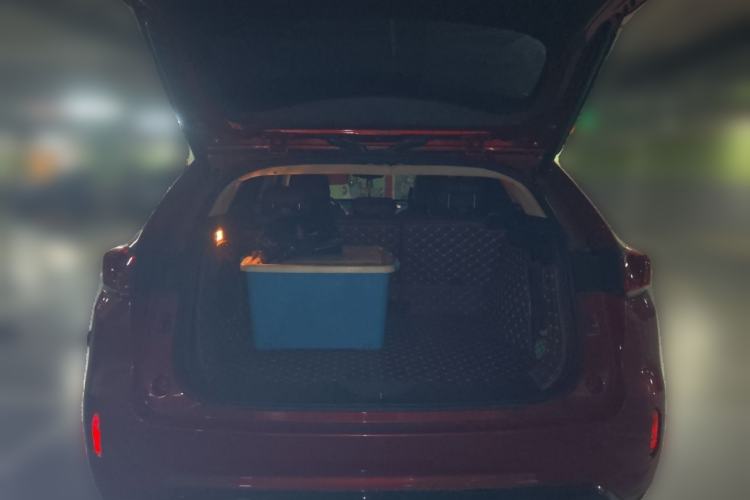 Used Wey VV7 2017 2.0T Flagship Model Trunk