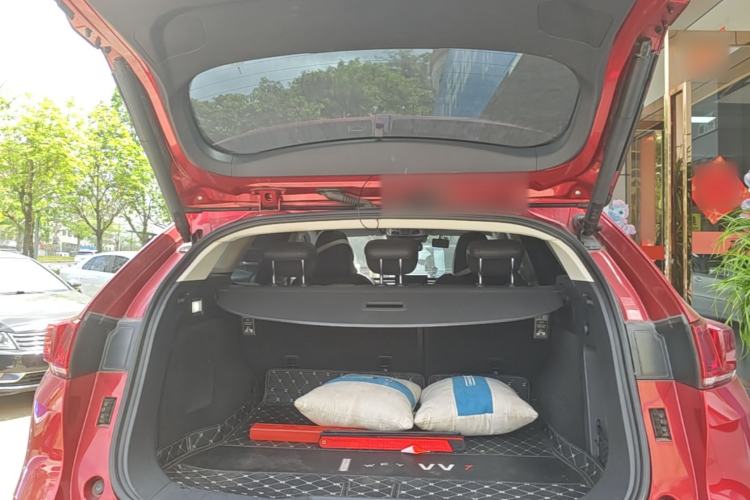 Used Wey VV7 2017 2.0T Flagship Model Trunk