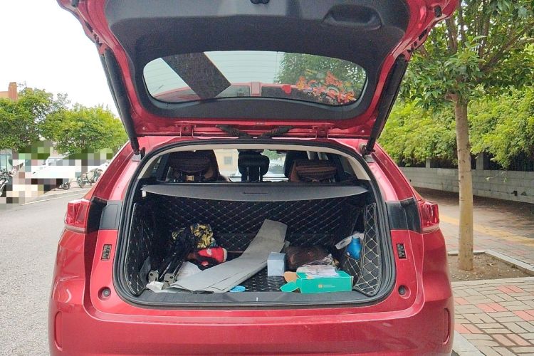 Used Wey VV7 2017 2.0T Flagship Model Trunk
