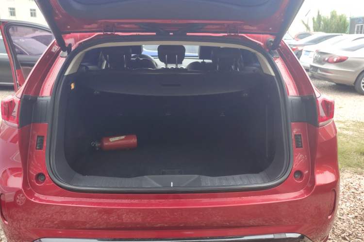 Used Wey VV7 2017 2.0T Flagship Model Trunk