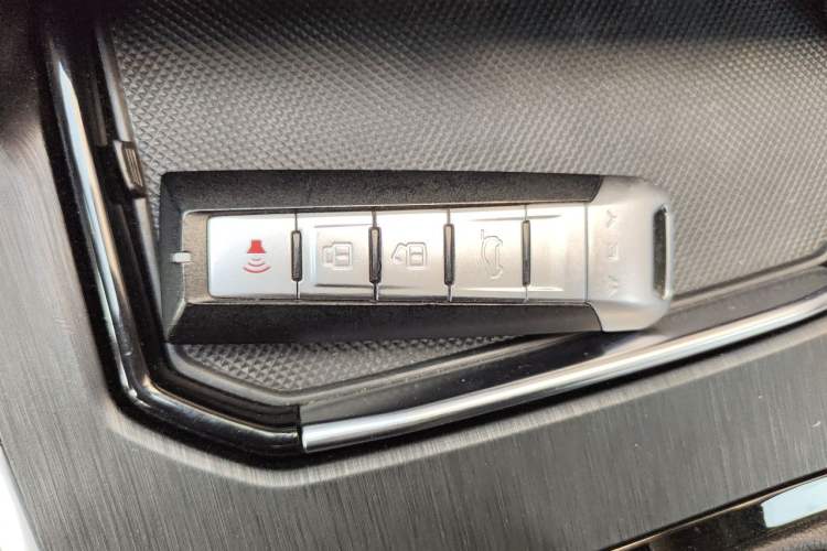 Used Wey VV7 2017 2.0T Luxury Model Vehicle Key