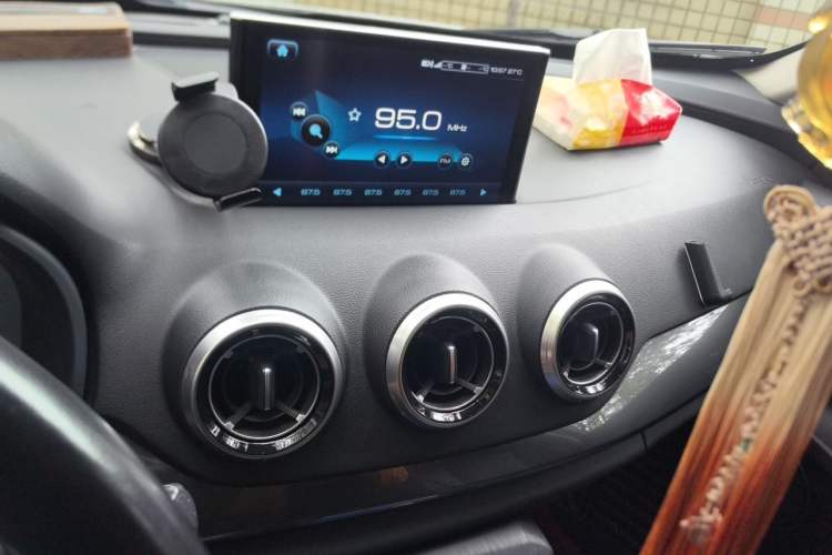 Used Wey VV7 2017 2.0T Ultra-Luxury Version Audio And AC Panel