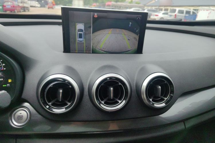 Used Wey VV7 2017 2.0T Luxury Model Audio And AC Panel