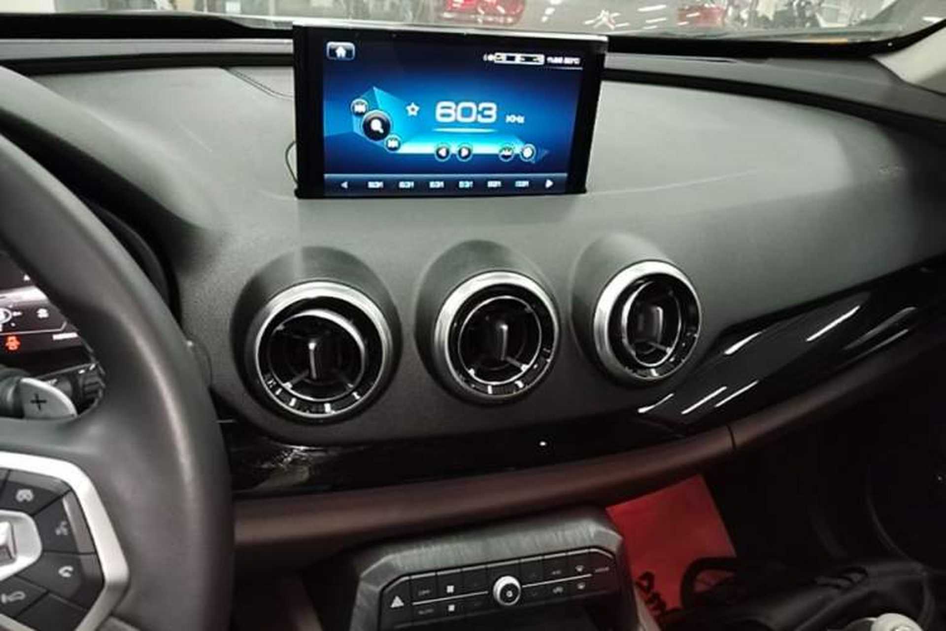 Used Wey VV7 2017 2.0T Flagship Model Audio And AC Panel