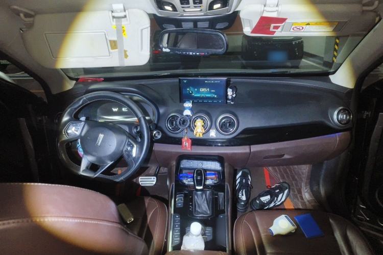 Used Wey VV7 2017 2.0T Flagship Model Center Console
