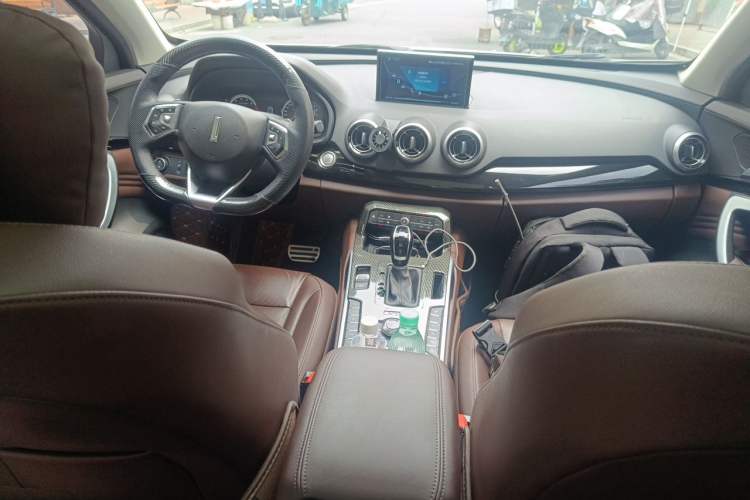 Used Wey VV7 2017 2.0T Flagship Model Center Console