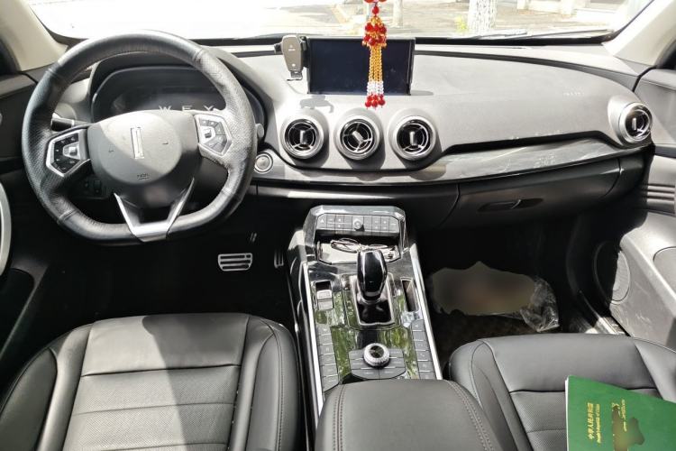 Used Wey VV7 2017 2.0T Flagship Model Center Console