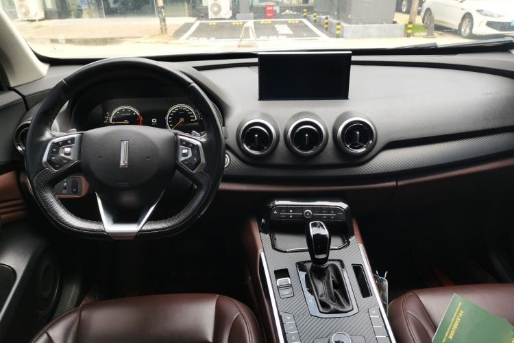 Used Wey VV7 2017 2.0T Ultra-Luxury Version Center Console