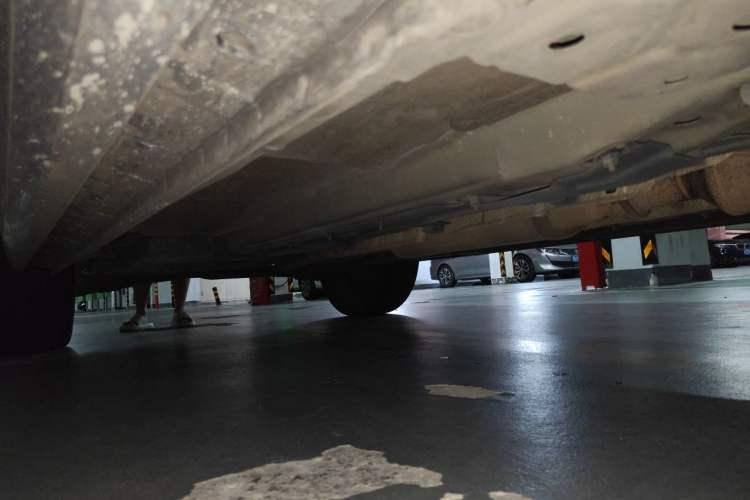 Used Wey VV7 2017 2.0T Flagship Model Chassis Front Right
