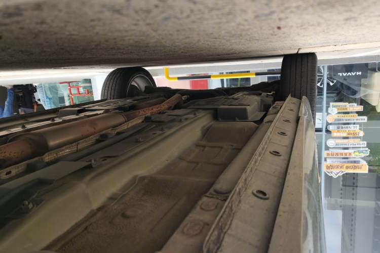 Used Wey VV7 2017 2.0T Ultra-Luxury Version Chassis Front Right