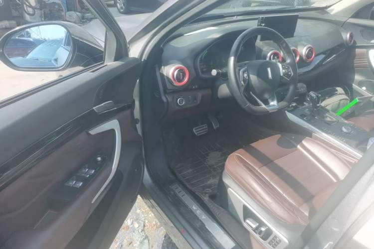 Used Wey VV7 2017 2.0T Flagship Model Driver Seat