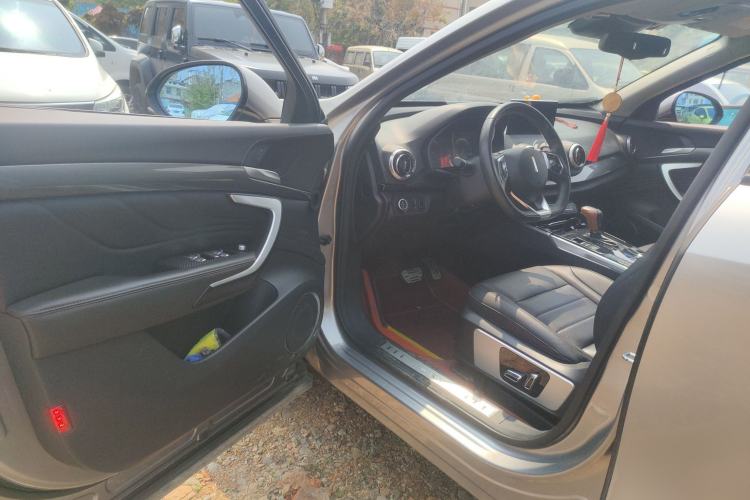 Used Wey VV7 2017 2.0T Luxury Model Driver Seat