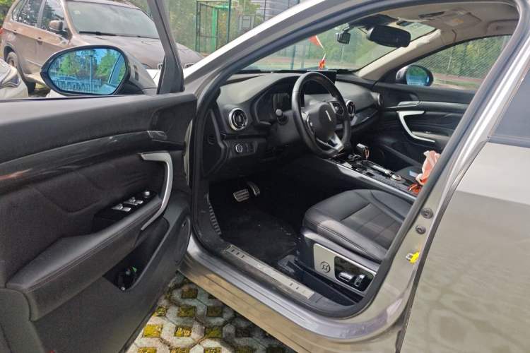 Used Wey VV7 2017 2.0T Flagship Model Driver Seat