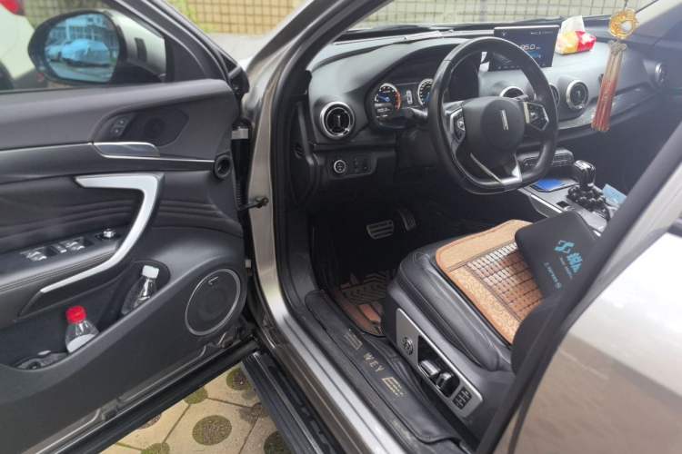 Used Wey VV7 2017 2.0T Ultra-Luxury Version Driver Seat