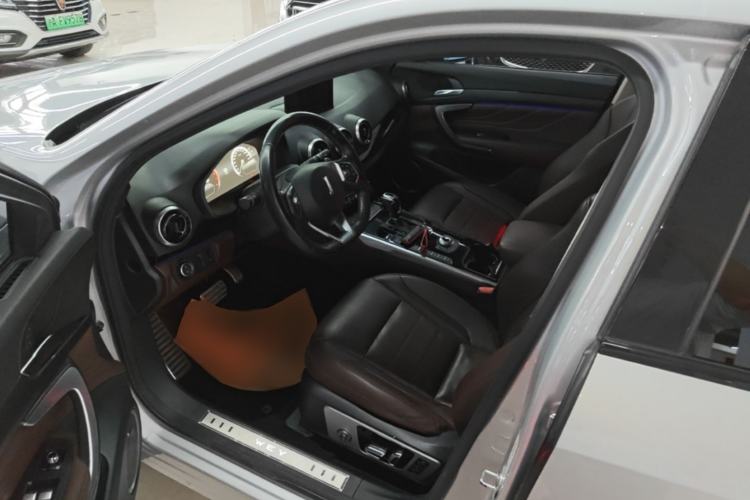 Used Wey VV7 2017 2.0T Flagship Model Driver Seat