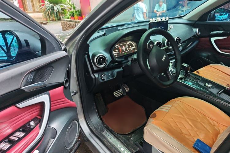 Used Wey VV7 2017 2.0T Flagship Model Driver Seat
