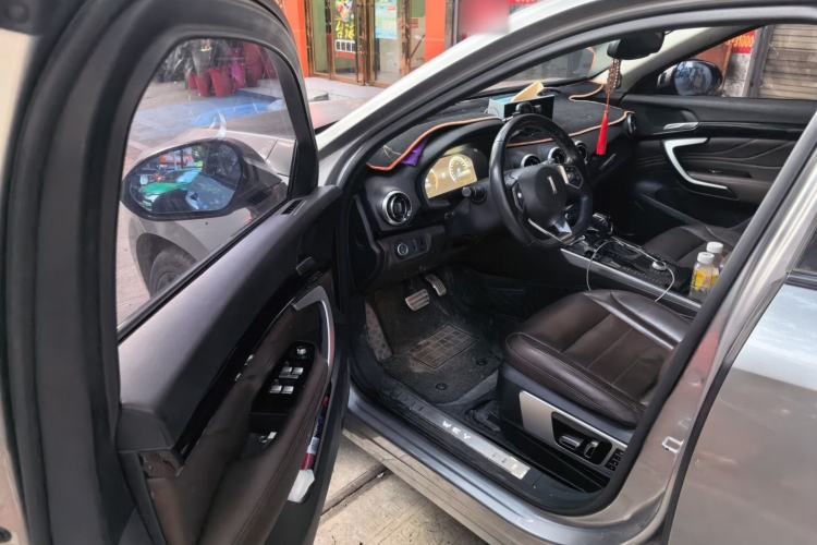 Used Wey VV7 2017 2.0T Flagship Model Driver Seat