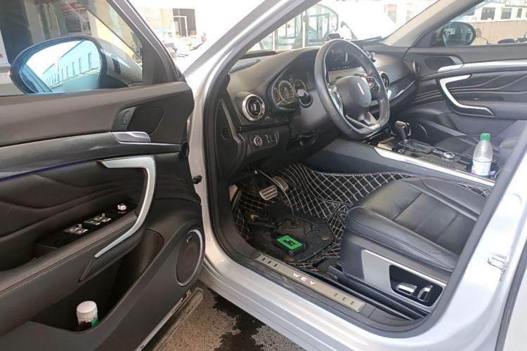 Used Wey VV7 2017 2.0T Flagship Model Driver Seat