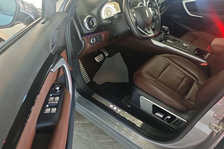 Used Wey VV7 2017 2.0T Flagship Model Driver Seat