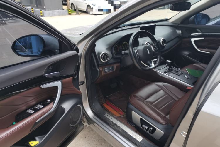 Used Wey VV7 2017 2.0T Ultra-Luxury Version Driver Seat