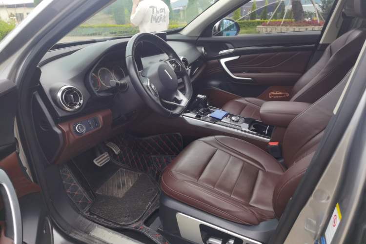 Used Wey VV7 2017 2.0T Flagship Model Driver Seat