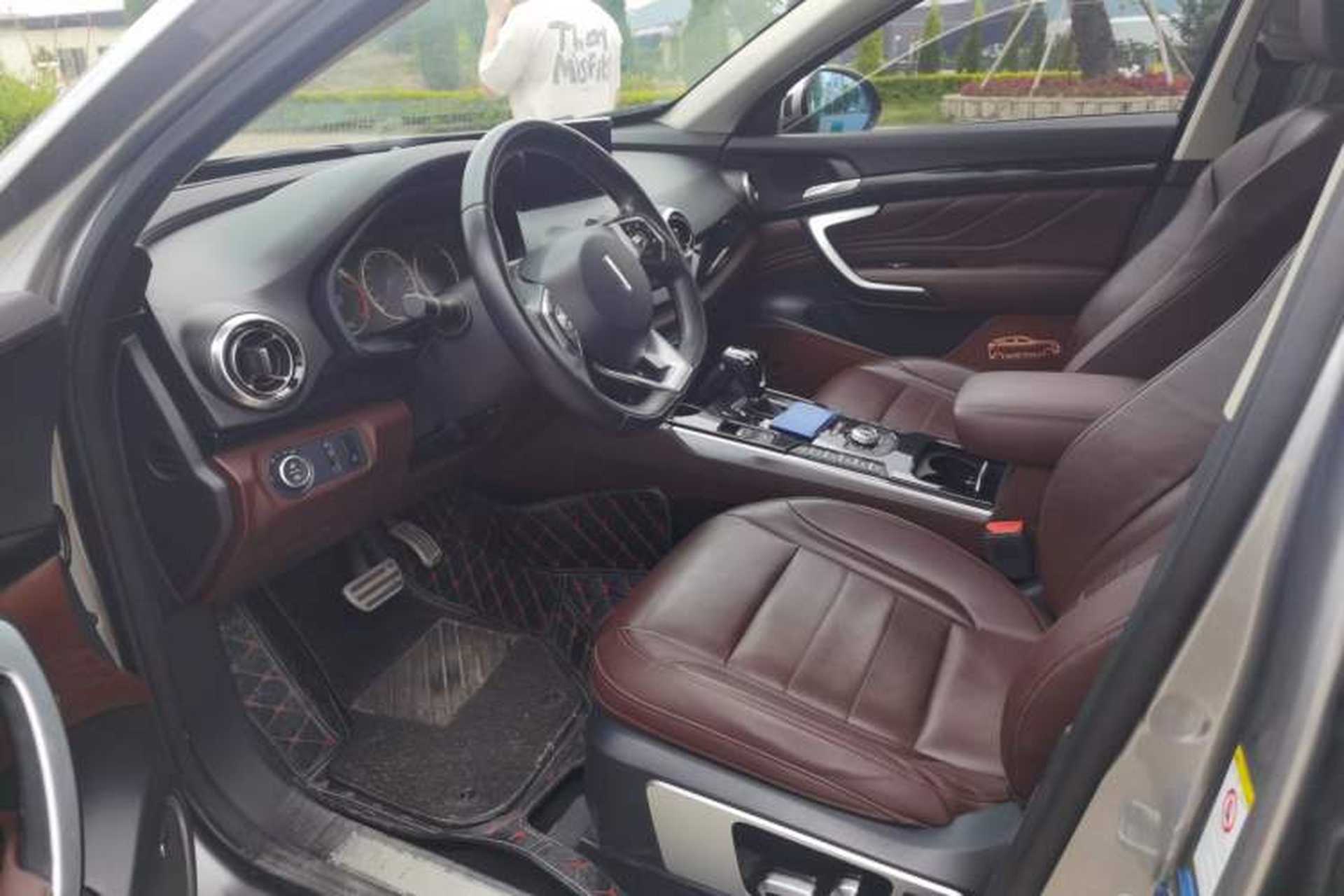 Used Wey VV7 2017 2.0T Flagship Model Driver Seat