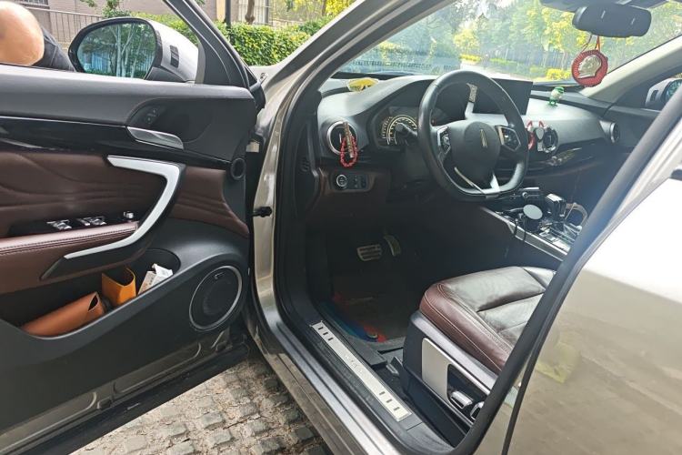 Used Wey VV7 2017 2.0T Flagship Model Driver Seat