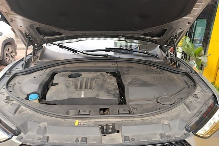 Used Wey VV7 2017 2.0T Flagship Model Engine Bay