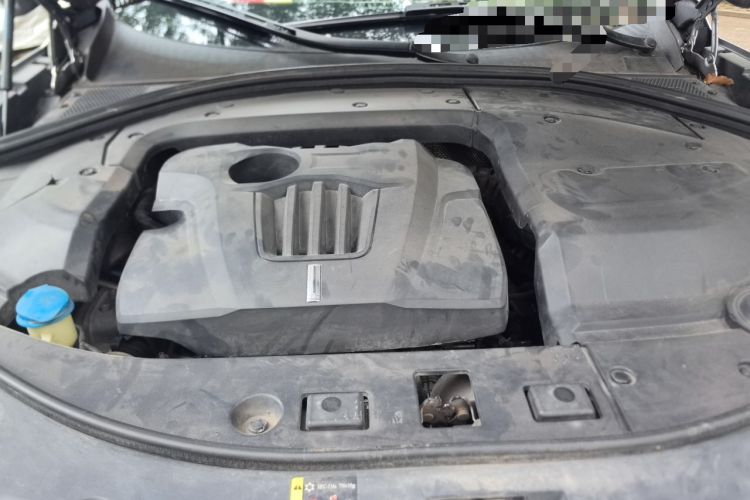 Used Wey VV7 2017 2.0T Ultra-Luxury Version Engine Bay