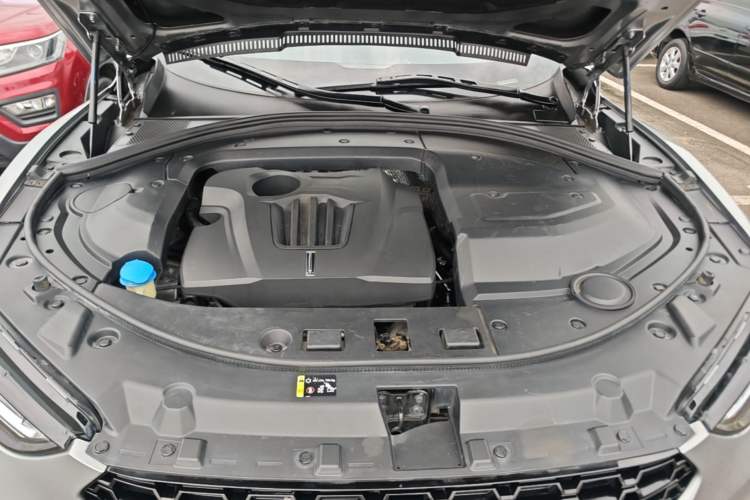 Used Wey VV7 2017 2.0T Flagship Model Engine Bay