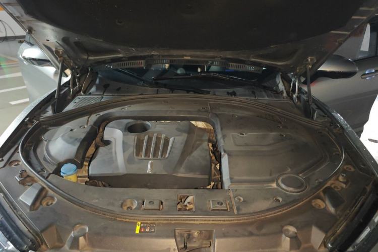 Used Wey VV7 2017 2.0T Flagship Model Engine Bay