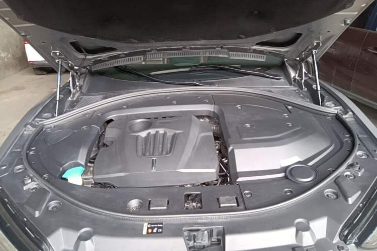 Used Wey VV7 2017 2.0T Flagship Model Engine Bay