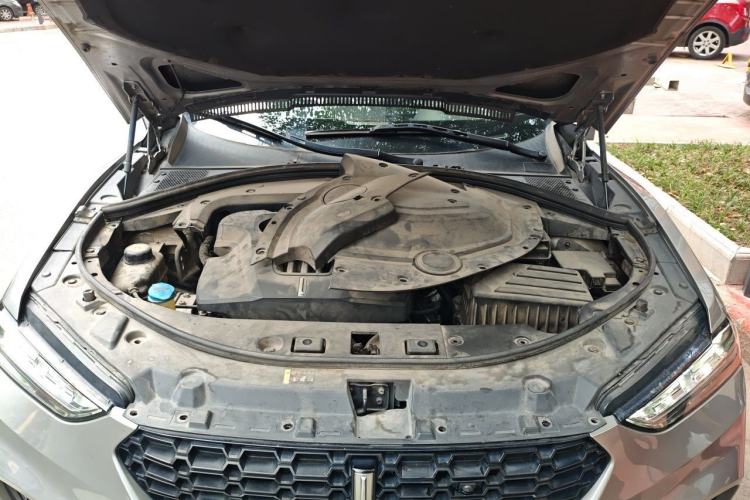 Used Wey VV7 2017 2.0T Flagship Model Engine Bay