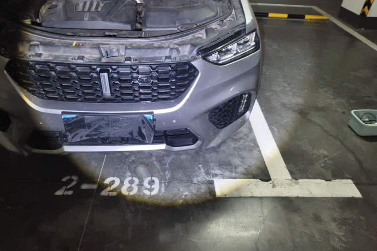 Used Wey VV7 2017 2.0T Flagship Model Engine Bay Left