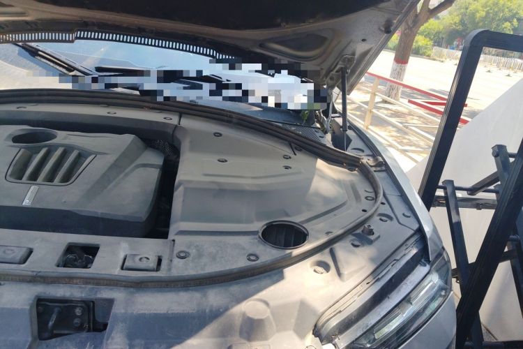 Used Wey VV7 2017 2.0T Ultra-Luxury Version Engine Bay Left
