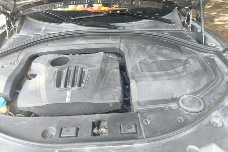 Used Wey VV7 2017 2.0T Flagship Model Engine Bay