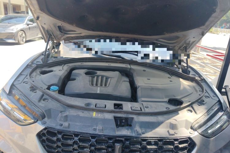 Used Wey VV7 2017 2.0T Ultra-Luxury Version Engine Bay