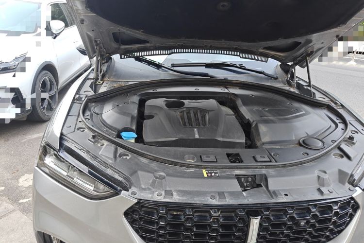 Used Wey VV7 2017 2.0T Ultra-Luxury Version Engine Bay Right